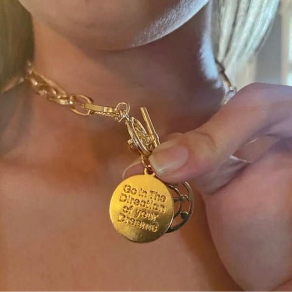 New Wanderlust ‘Go In The Direction of Your Dreams’ Coin Cutout Toggle Necklace - Picture 7 of 16